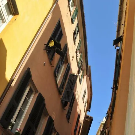 Ipazia House アパート *